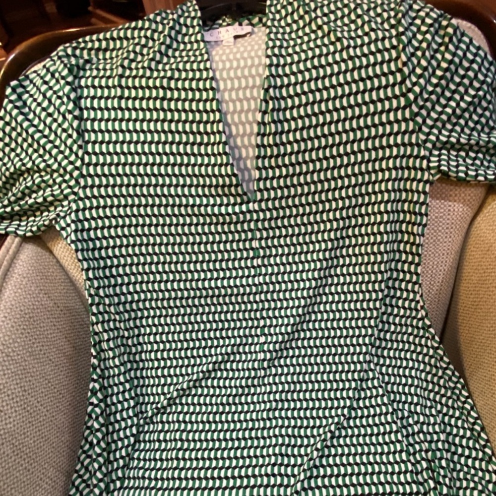 CHAUS SWING HEM BLOUSE
